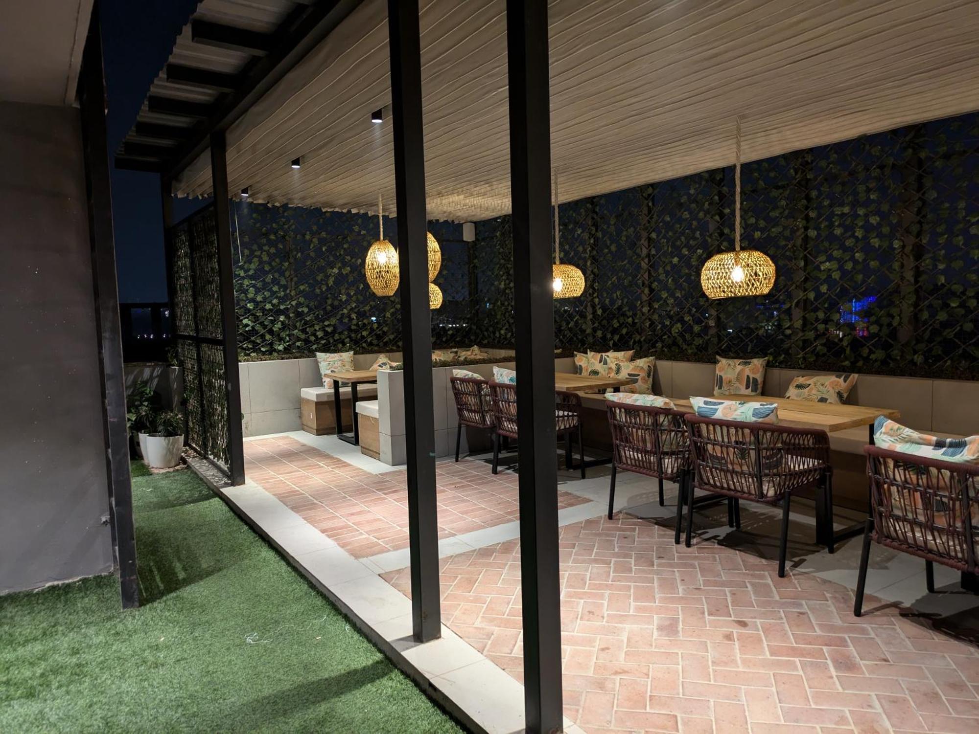 Stay Studio Hotel & Residences Gurgaon Dış mekan fotoğraf